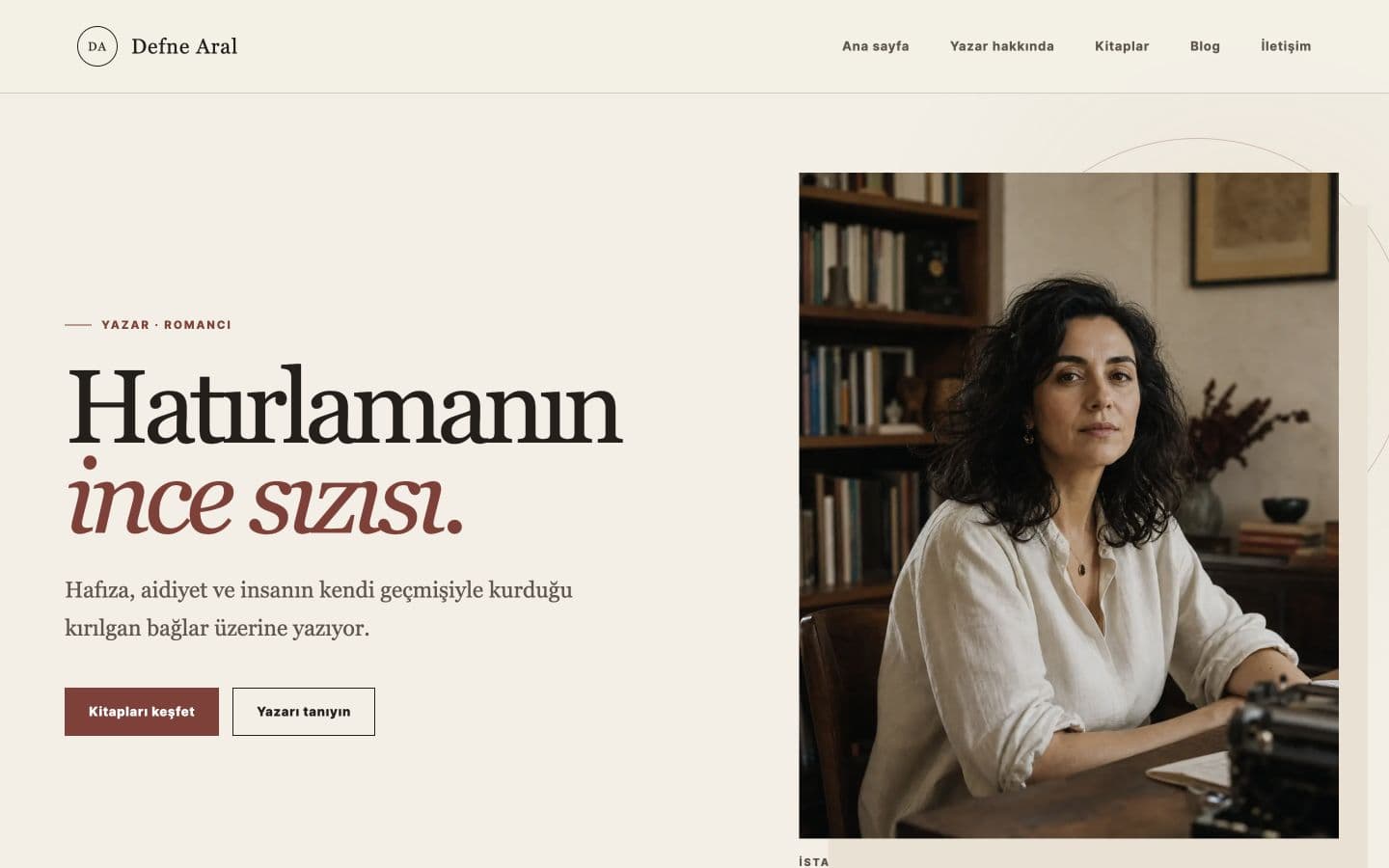Defne Aral Yazar Sitesi web sitesi ana sayfası